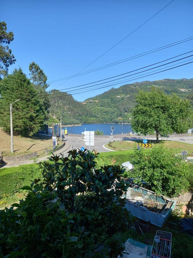 Sobreiro Apartamentos Rio Caldo Exteriör bild