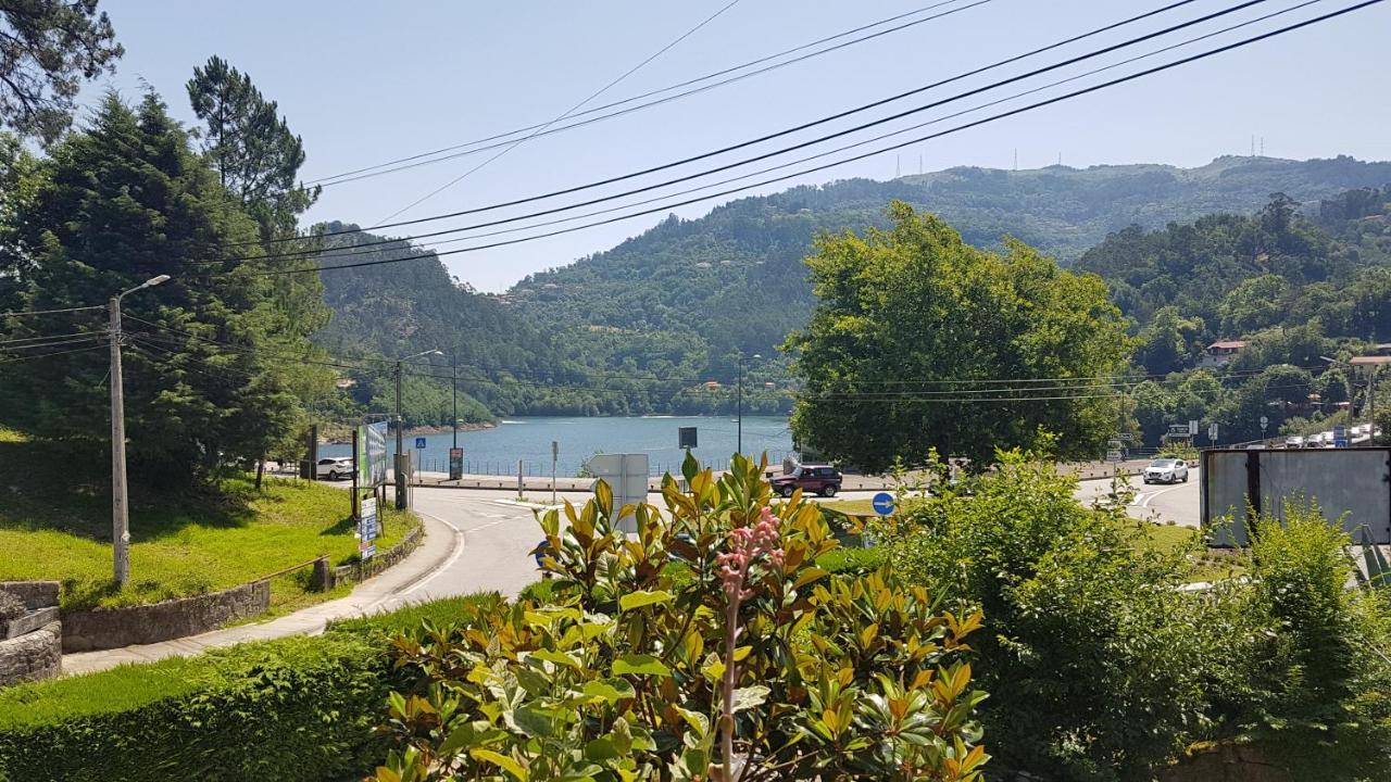 Sobreiro Apartamentos Rio Caldo Exteriör bild